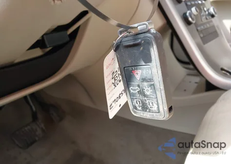 2010 Volvo Xc60 3.2 from USA, damaged, VIN YV4960DZXA2060000